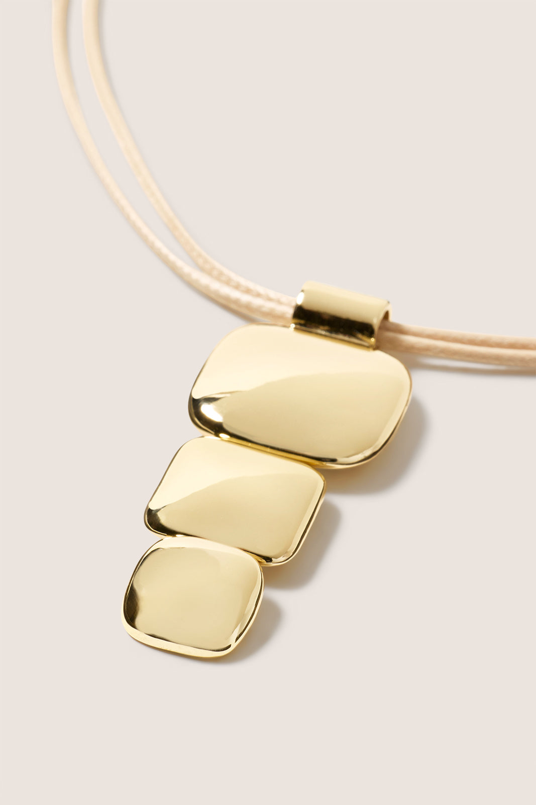 Elli Cord Pendant