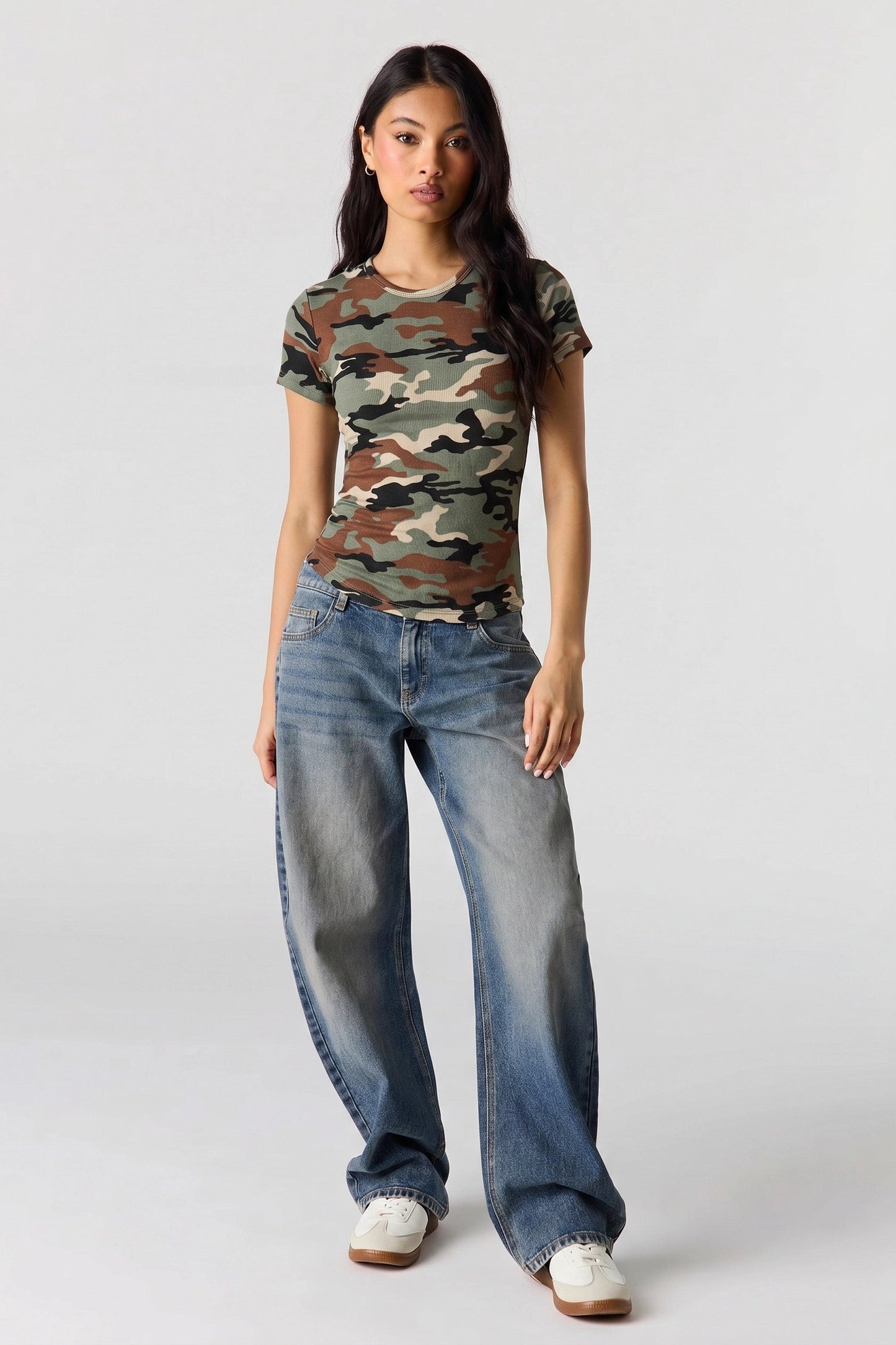 Ribbed Curved Hem T-Shirt