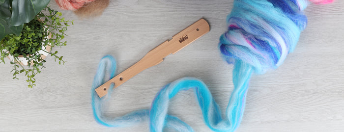 Diz Stick with Yarn Gauge