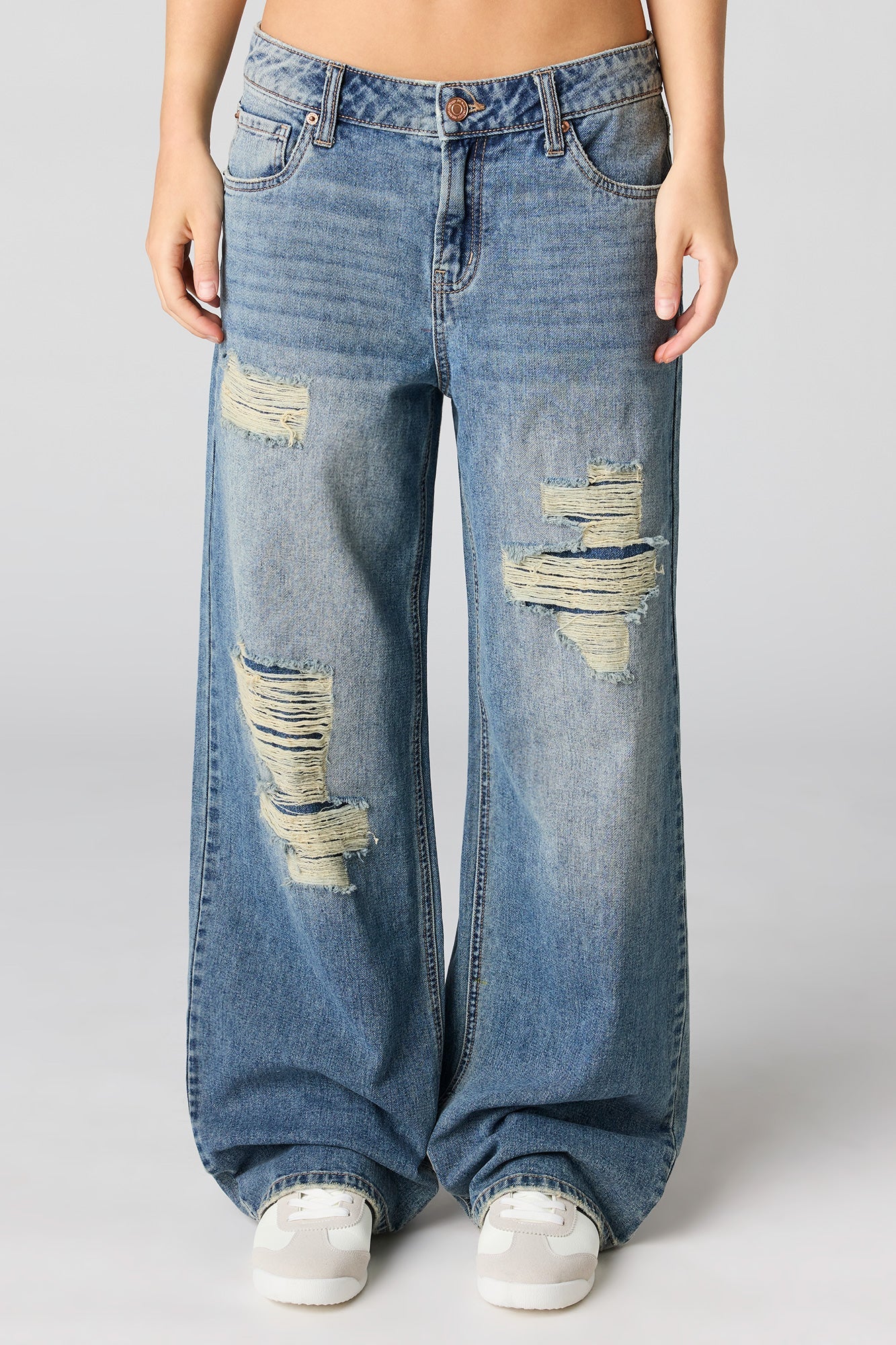 Ripped Washed Jean