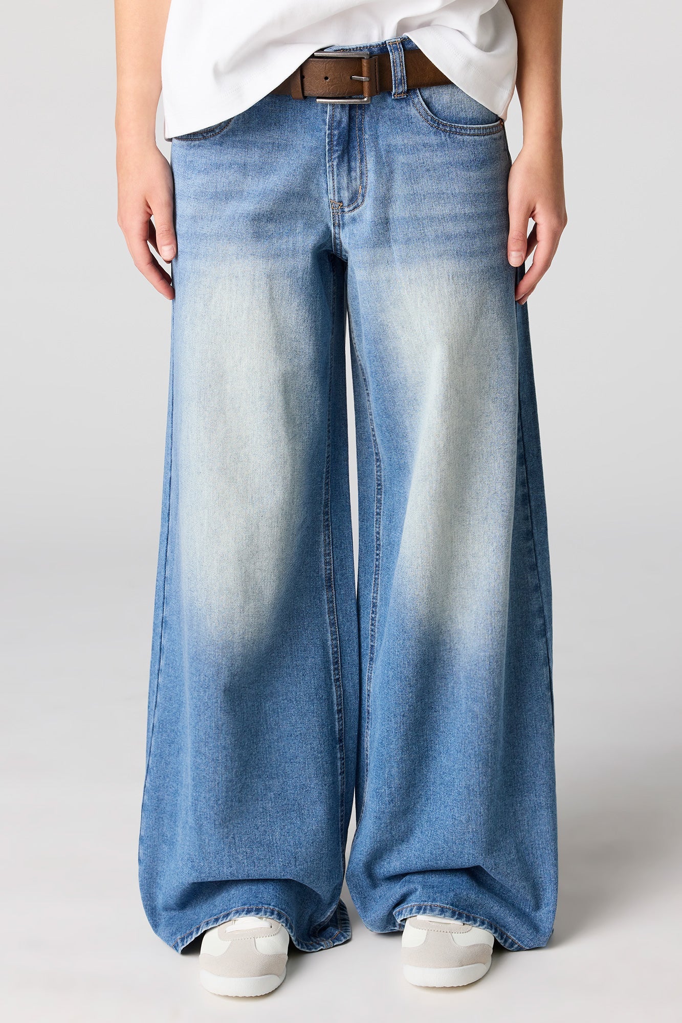 Low Rise Ultra Wide Jean