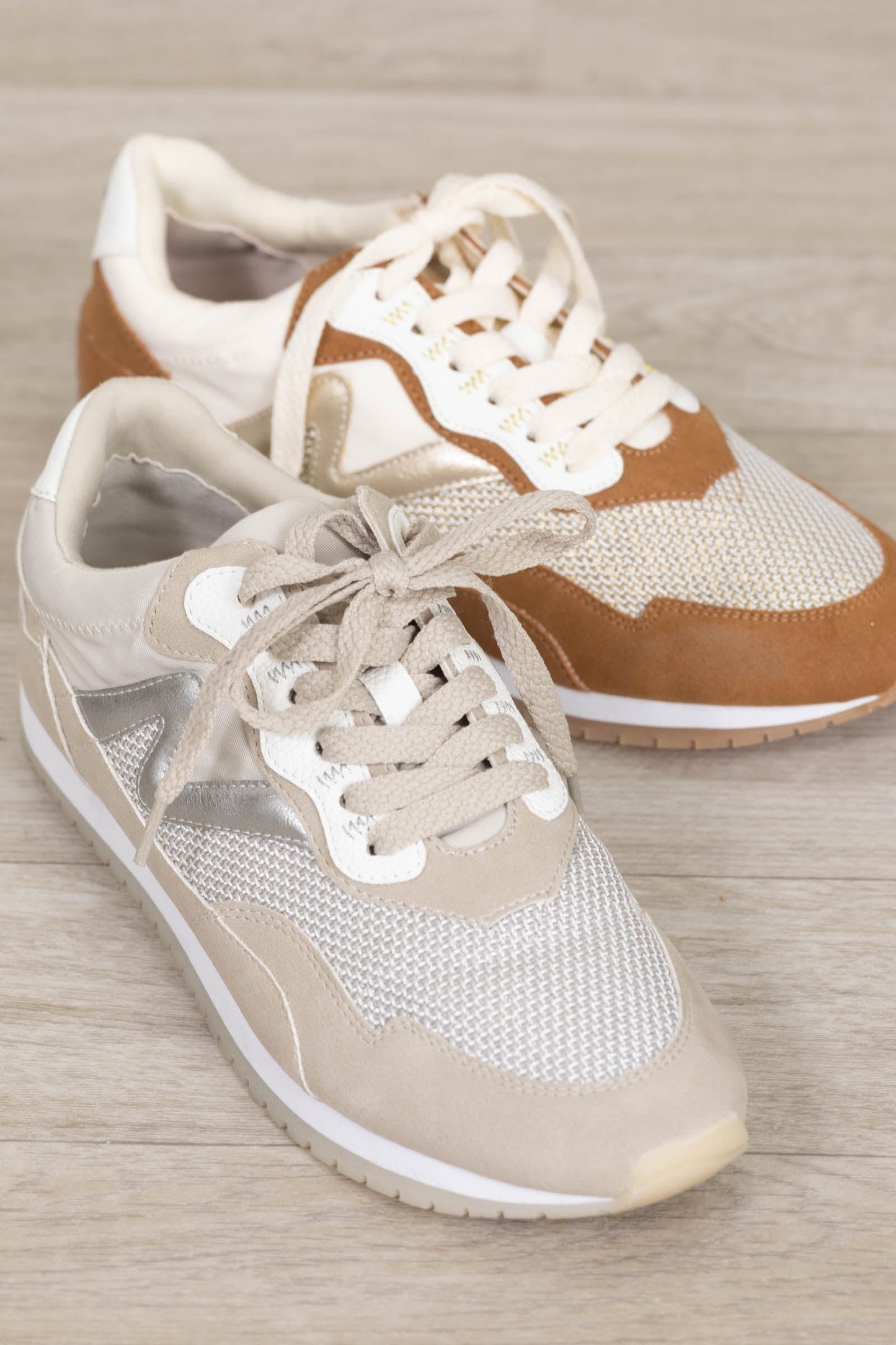 Accent Metallic Wave Lace Up Sneakers