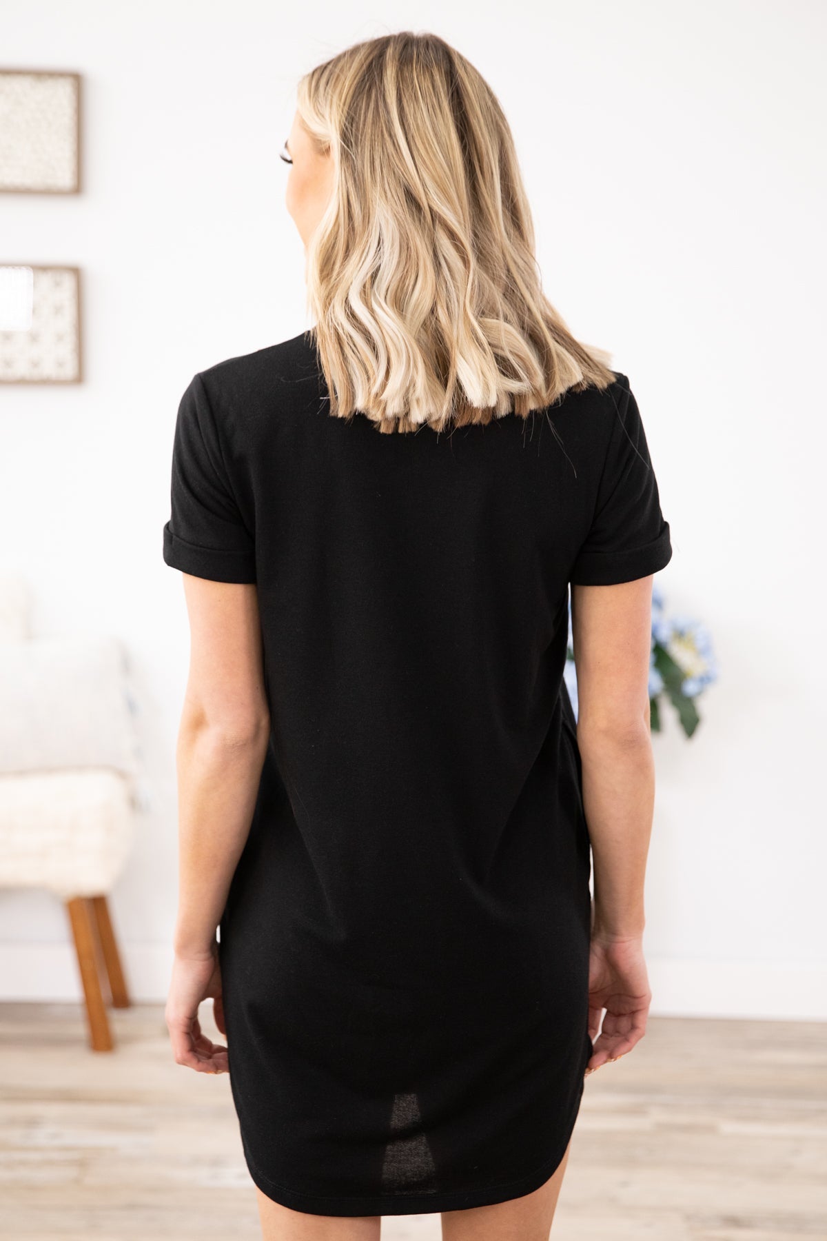 Black Short Sleeve Knit Dress with Pockets