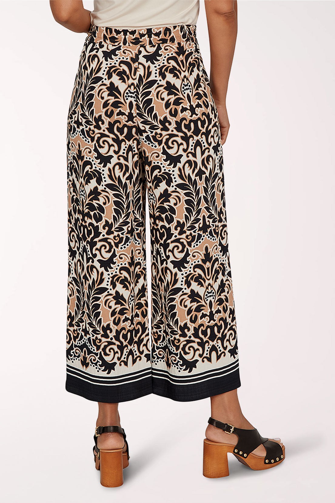 Tropical Noir Damask Crop Pant