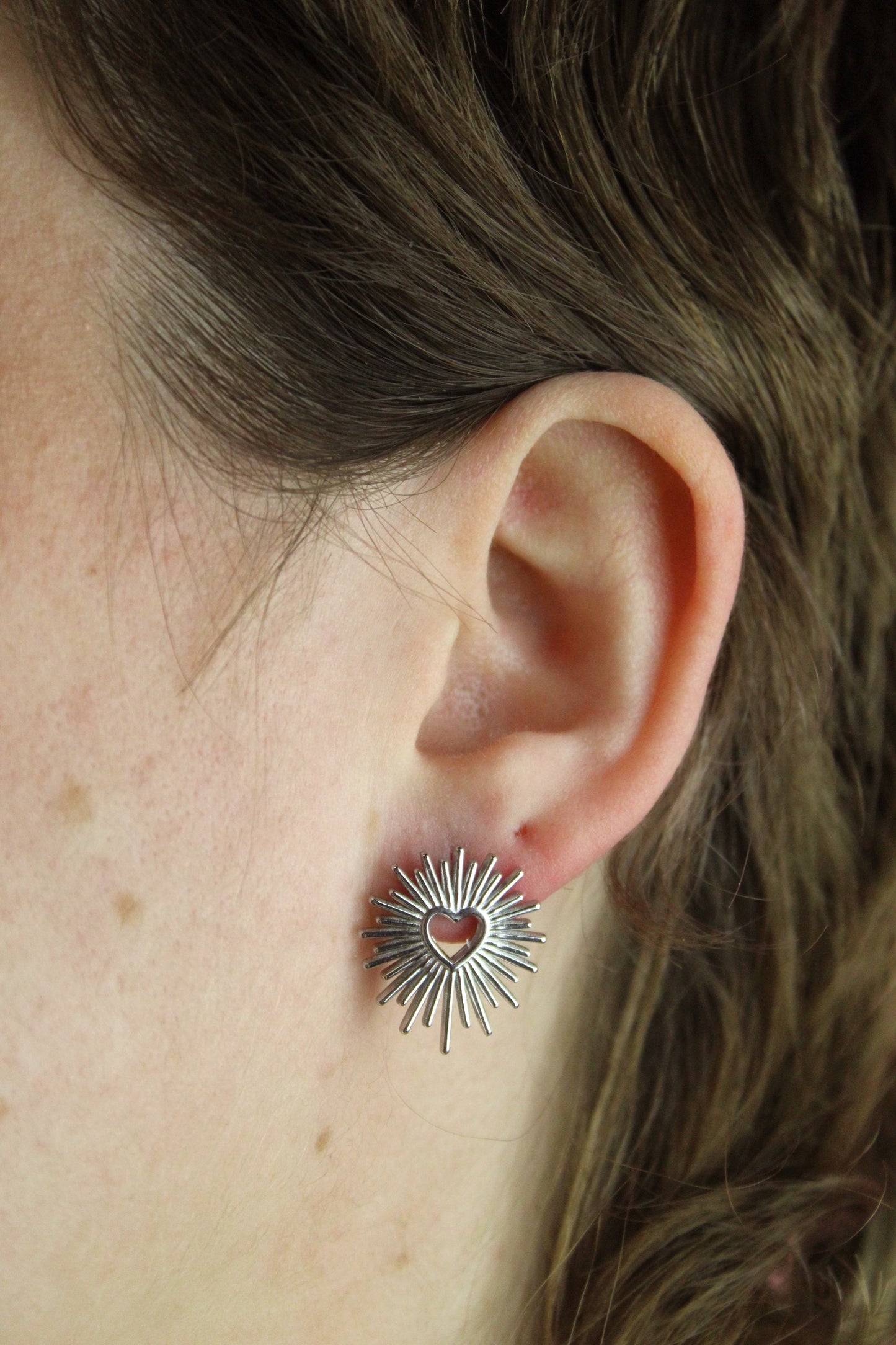 Sacré Coeur Stud Earrings