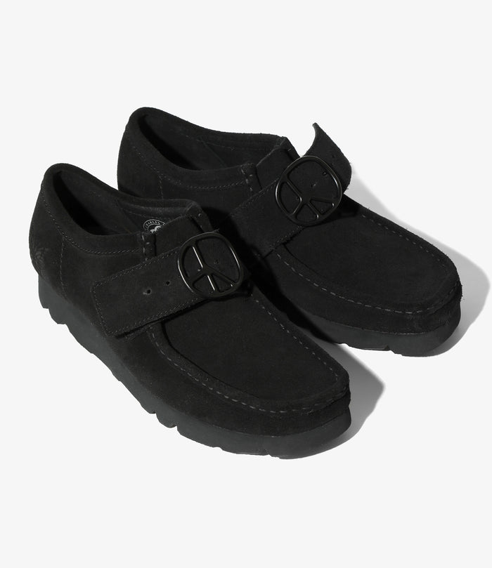 Needles x Clarks - Wallabee Strap Low - Black