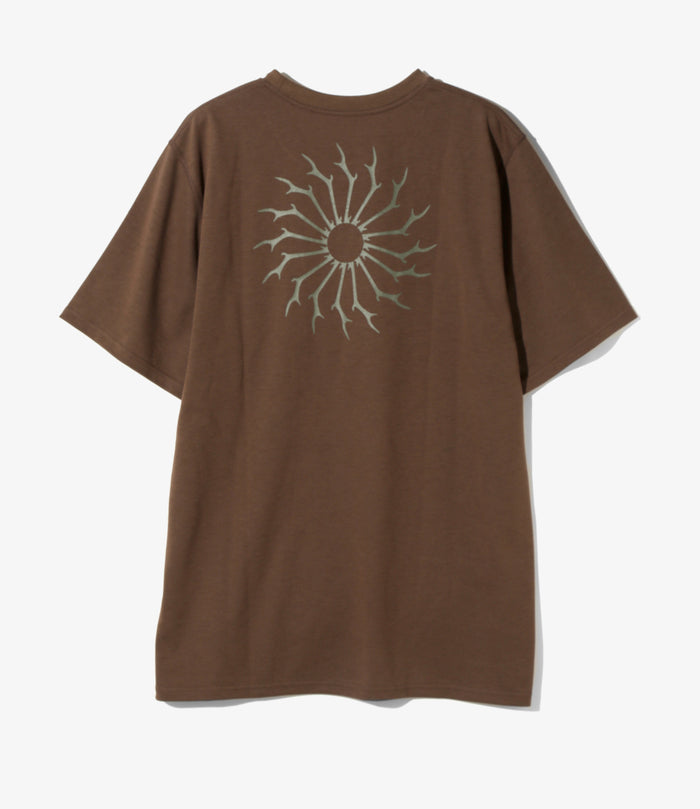 S/S Round Pocket Tee - Brown - Circle Horn