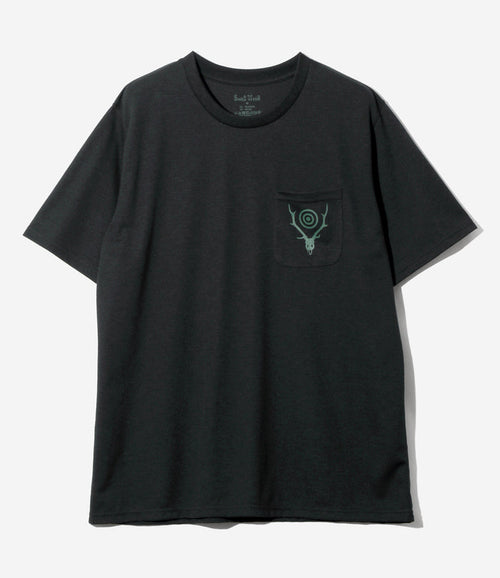 Women's S/S Round Pocket Tee - Black - Circle Horn